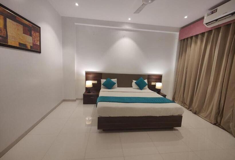 בית מלון כפרי Four Seasons Resort Ajanta