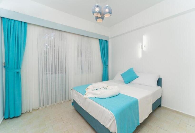 هتل Kemer Royal Beach