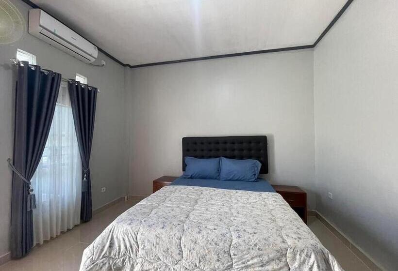 Отель Sumbawa Maluk Homestay Kost Tika