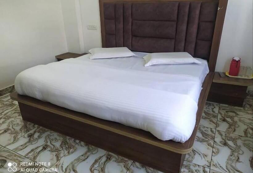 Отель The Relax In