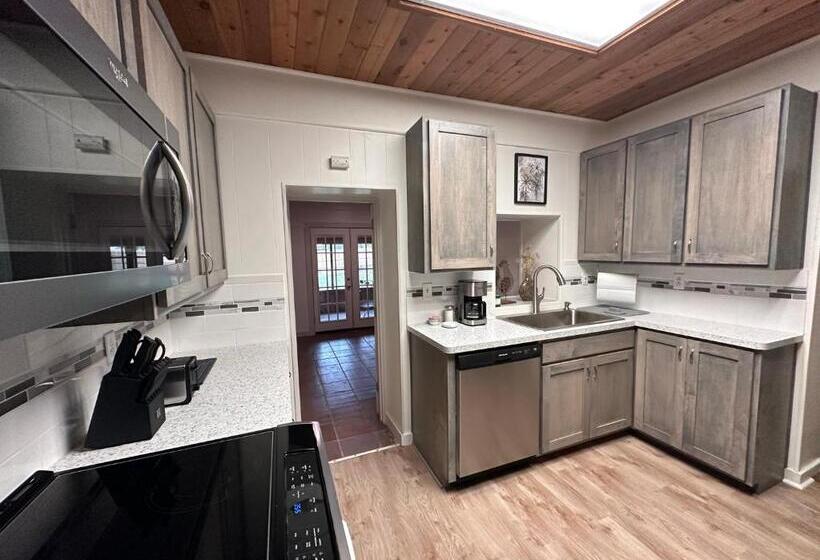 펜션 A Place On Pecan