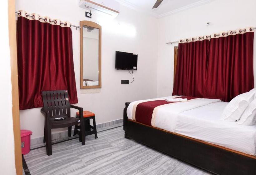 פנסיון Sris Guest House