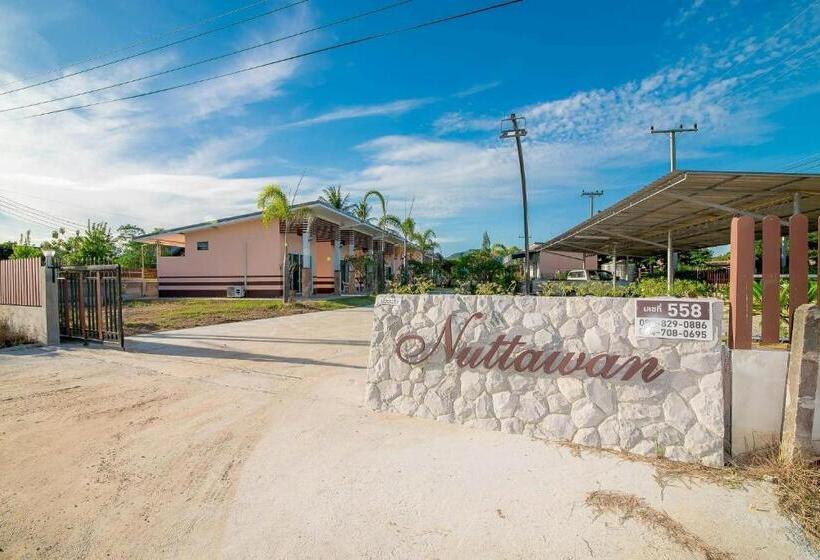 Resort Baan Nut Tawan