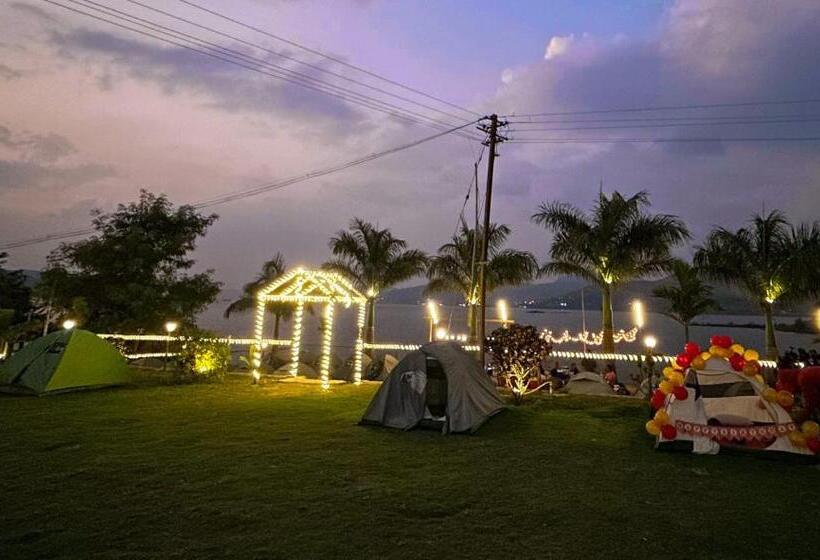 منتجع Hakuna Matata Poolside Camping Pawana