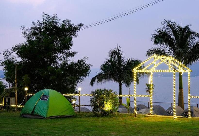 منتجع Hakuna Matata Poolside Camping Pawana