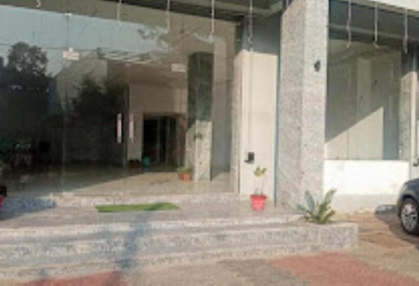 Ab Hotel,sehore