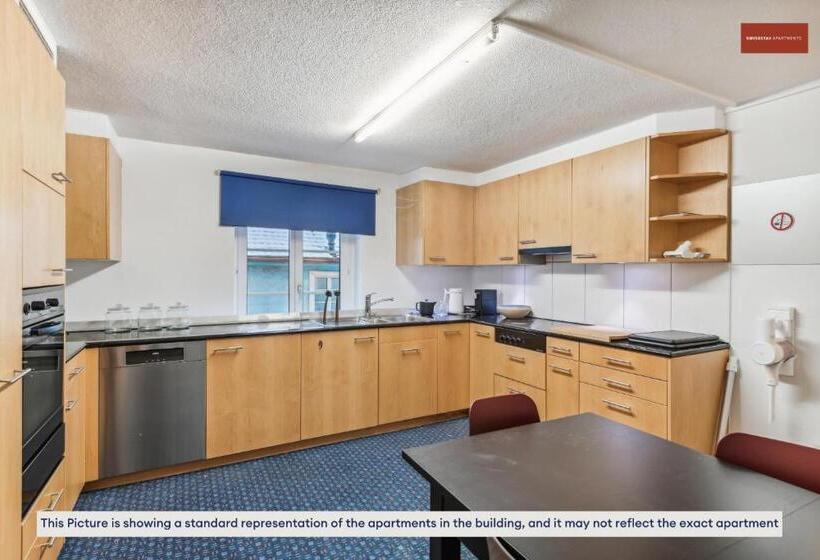 הוסטל Budget Living In The Outskirts Of Zurich