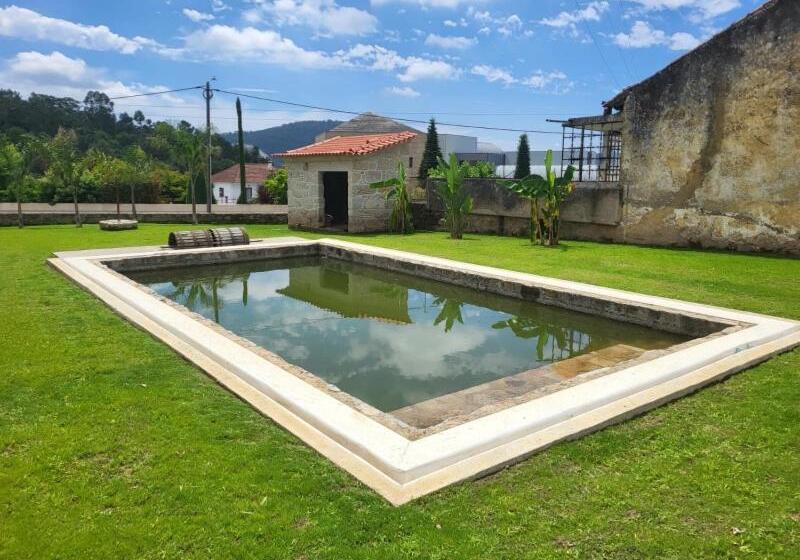 تختخواب و صبحانه Paços Do Douro, Chambre Privée Avec Piscine