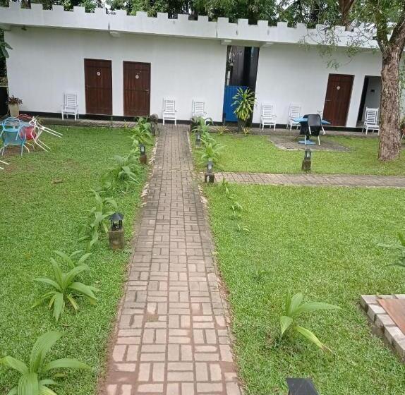 住宿加早餐  Leisure On Hotel Negombo