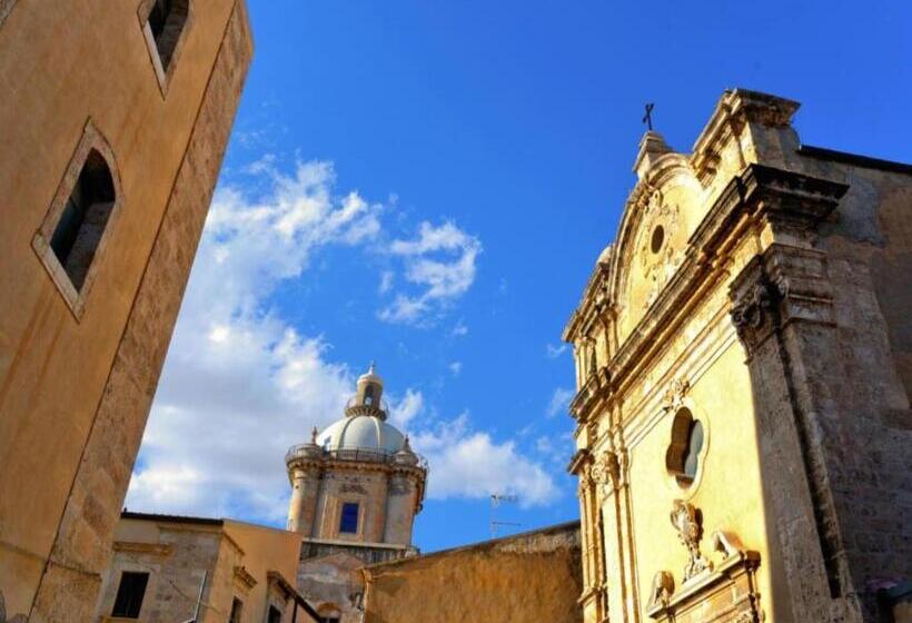 تختخواب و صبحانه Persefone Luxury Suite