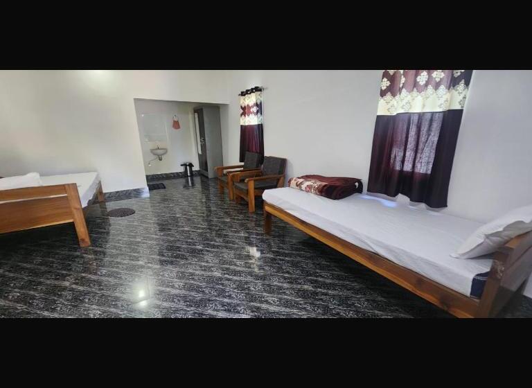 فندق Falcon Jungle Resort