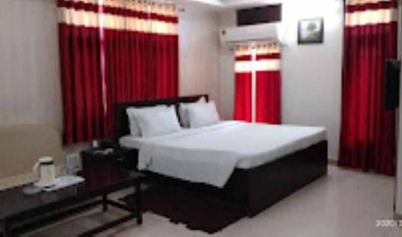 فندق Shelter Inn,chhatarpur