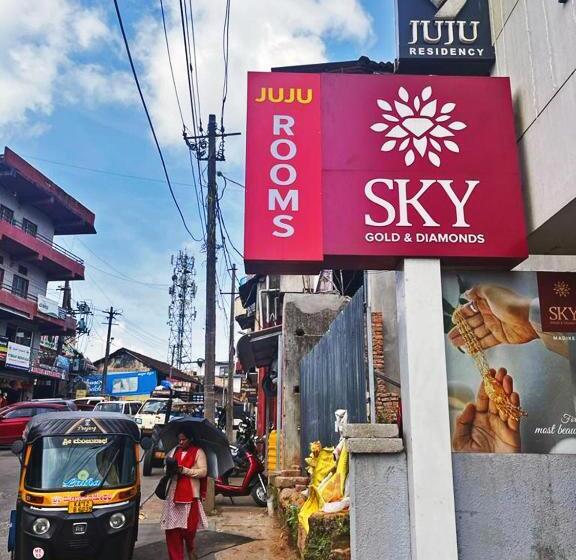 هتل Staymaker Juju Residency