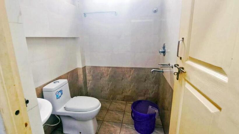 هتل Staymaker Juju Residency