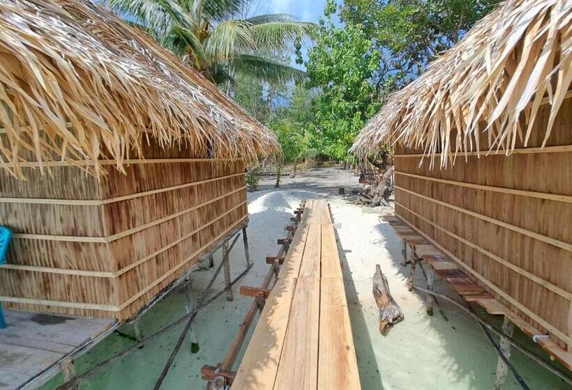 پانسیون Coco Huts Guest House