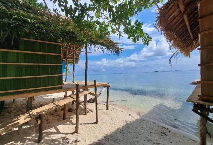 پانسیون Coco Huts Guest House