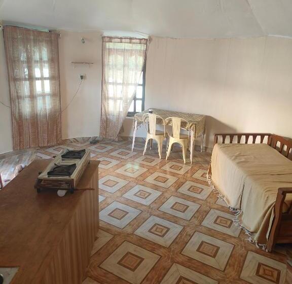 استراحتگاه Rusta Wellness And Retreat Center