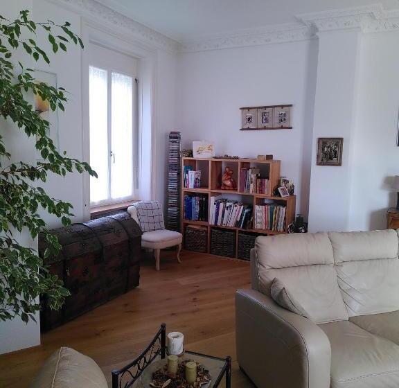 مبيت وإفطار Au Soin De La Vie