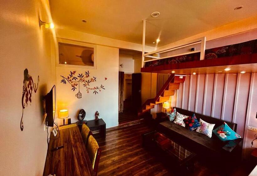 ベッドアンドブレックファースト Himalayan View