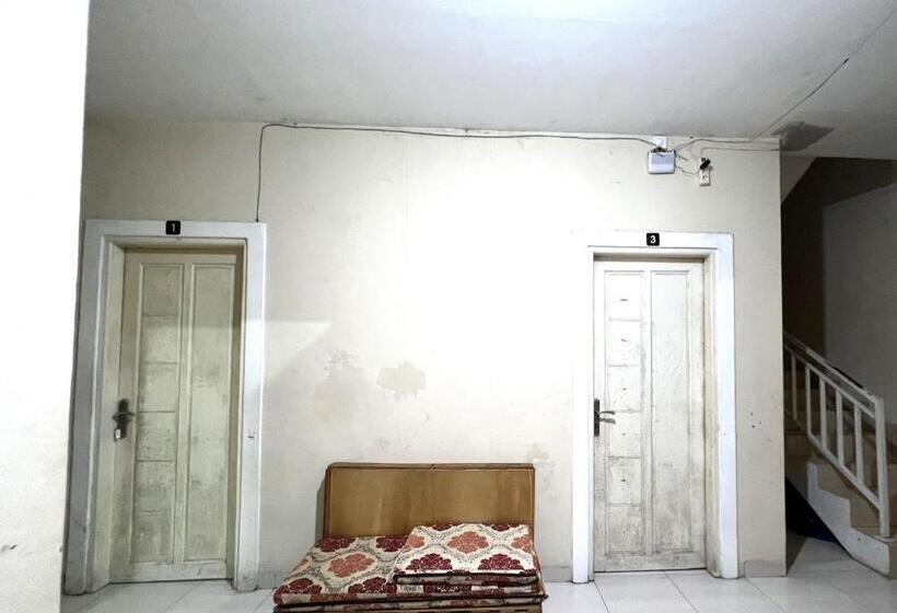 هتل Oyo 93412 Kost Irma Syariah