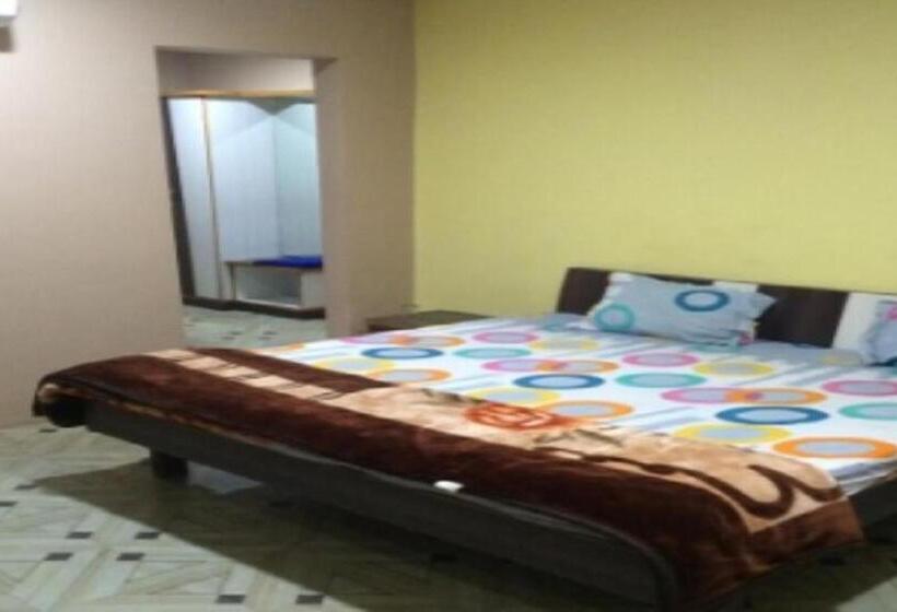 Отель Silver Residency,chhota Udepur