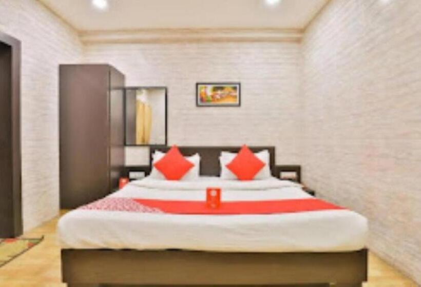 Hotel Sk,gujrat