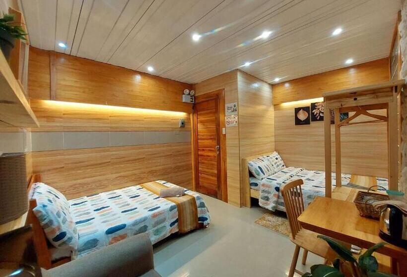 ペンション Family World Transhotel: Jemimah & Abraham