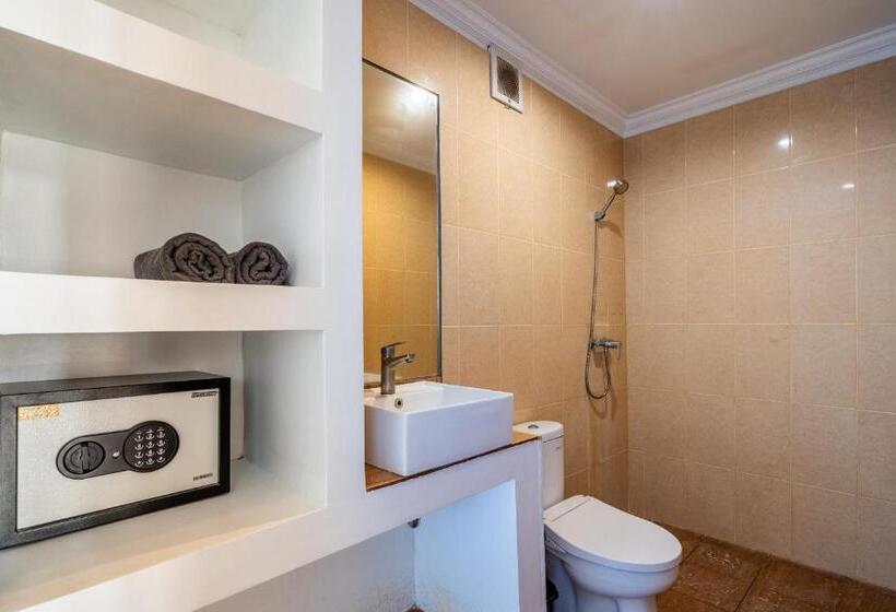 膳宿费 Lumturi House   Centrally Located