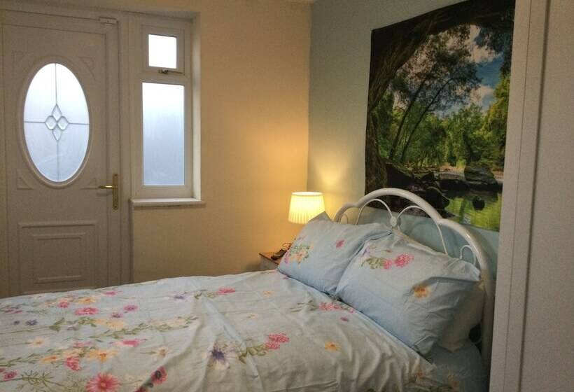 Пансион Tdm Bachelot Lettings Ltd