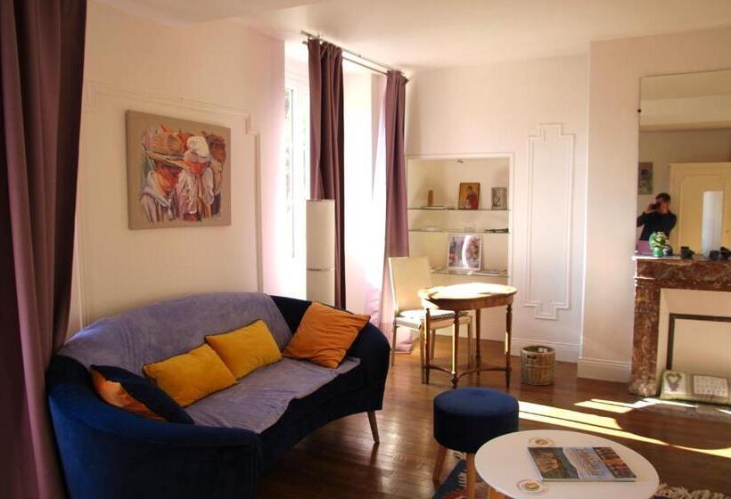 צימר Manoir De Bréançon