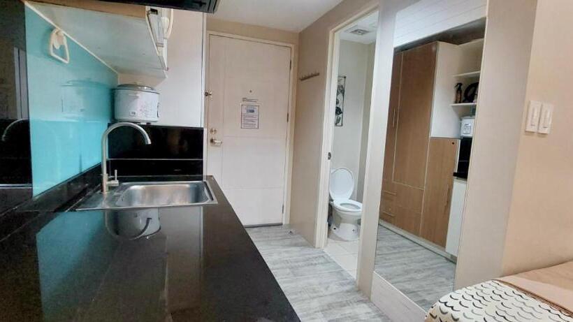 Cebu City Proper Across Sm City Cebu With Two Beds