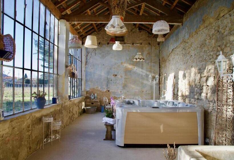 Chambre D Hôtes Insolite Lit Rond B&b Proche Avignon Orange   Château De Sienne Piscine Rivière