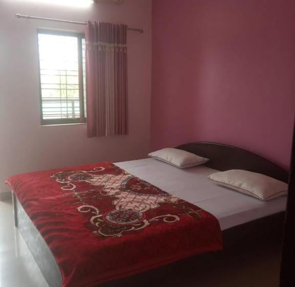 Hostel Nomadics