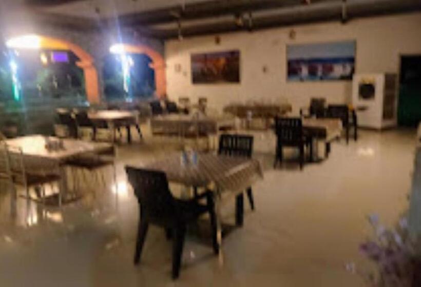 فندق Chhattisgarh Palace, Rajnandgaon