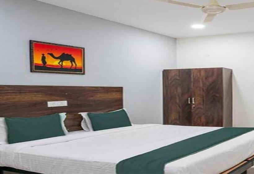 هتل Fabexpress Grand Aarvi Prime Nr Gsm Mall