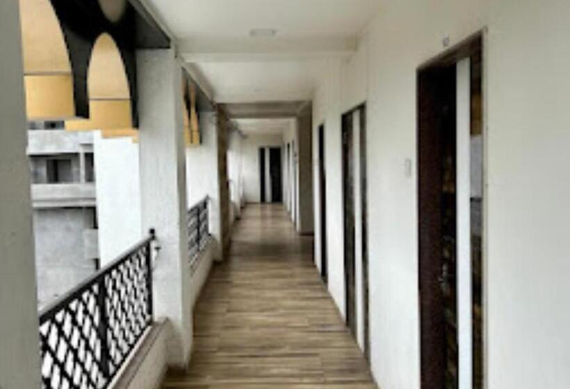 Отель King Palace Shahunagar