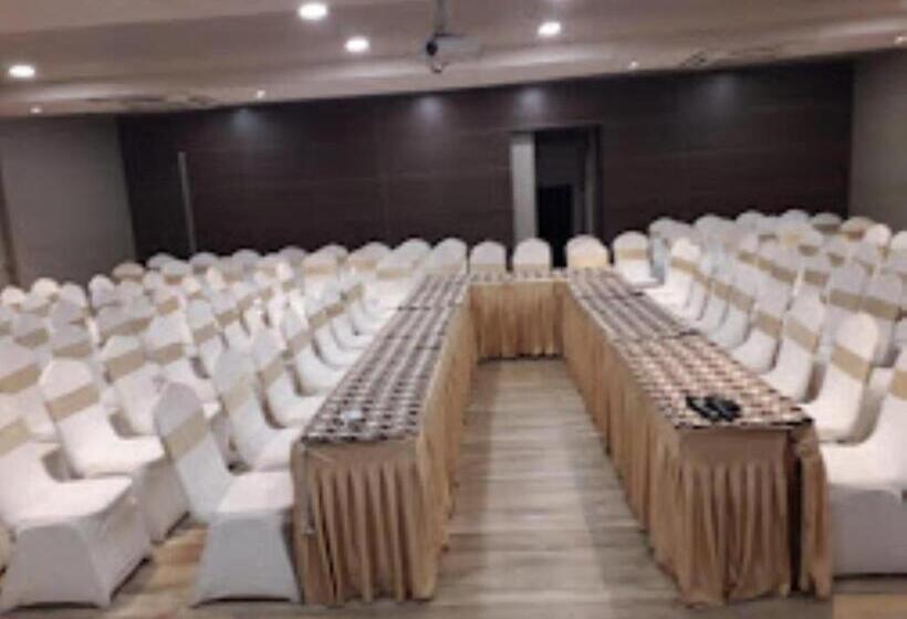 בית מלון כפרי Paradise, Ahmednagar