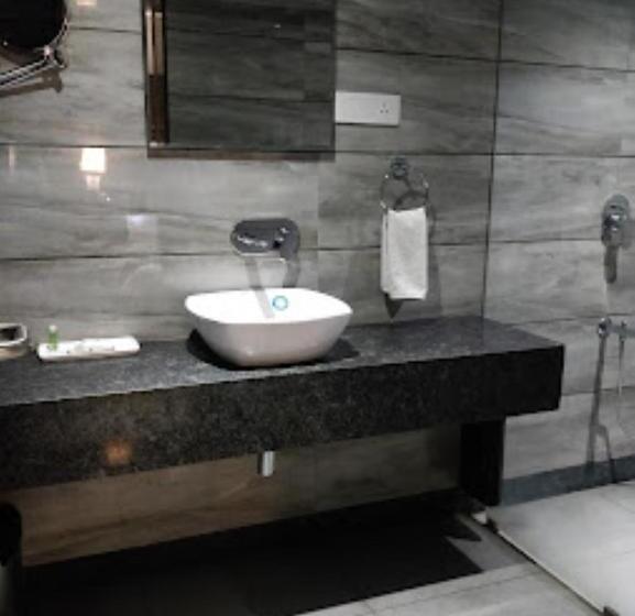 فندق Radiance, Ahmednagar