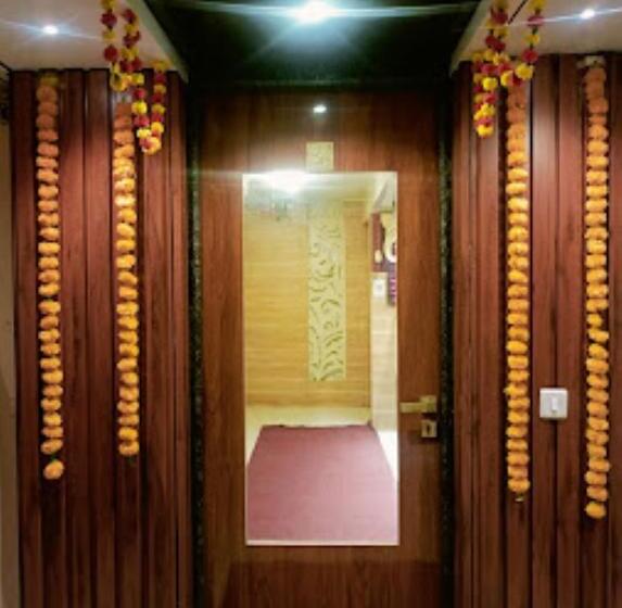 בית מלון כפרי Rich Palace, Jalgaon