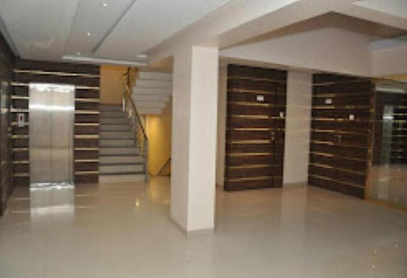 בית מלון כפרי Rich Palace, Jalgaon