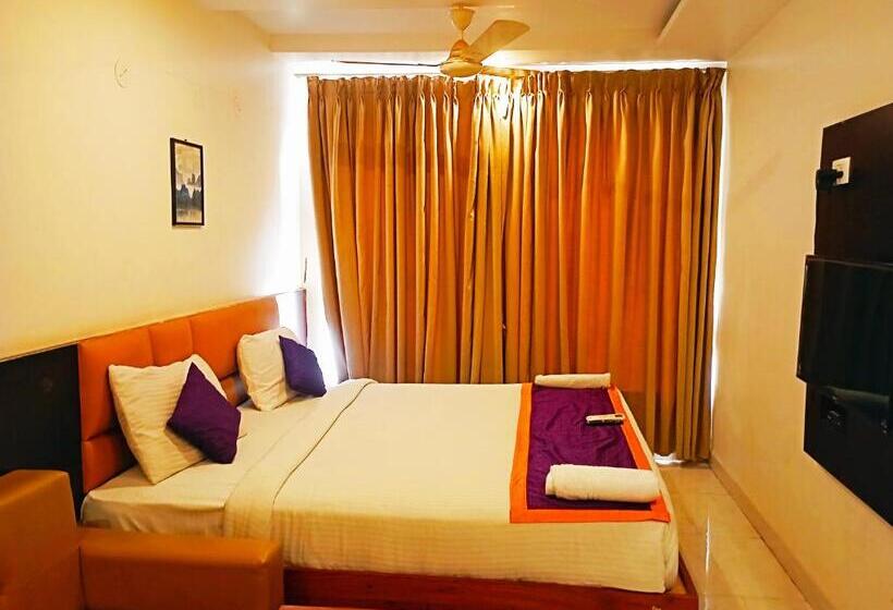 호텔 Staymaker Balaji Gold Inn