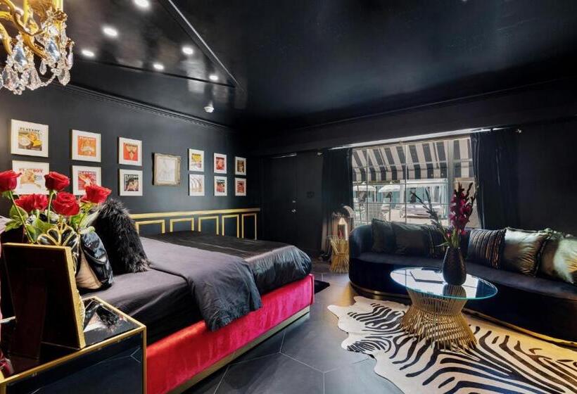 בית מלון כפרי The Playmate Suite  Sophisticated Tribute To Hugh S Girls