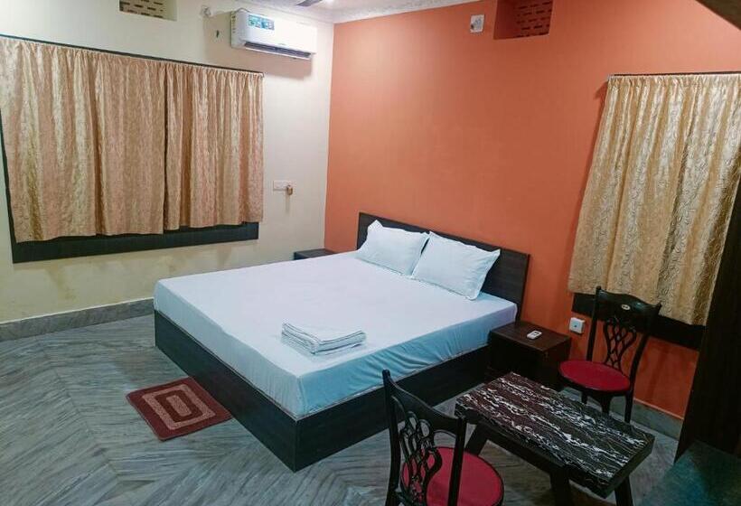 Отель Venture Inn