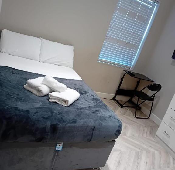 بنسيون Harrow Guest House   Cecil Ha3