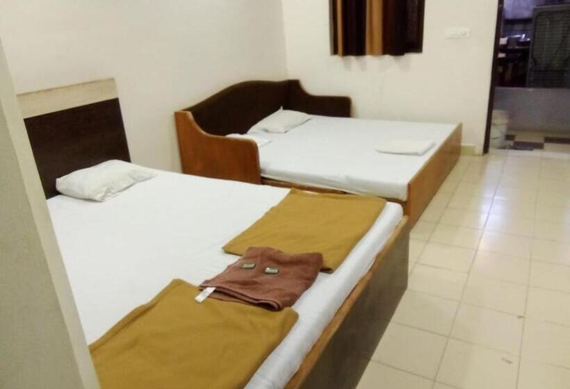 펜션 Sabs Alayam Colva Beach