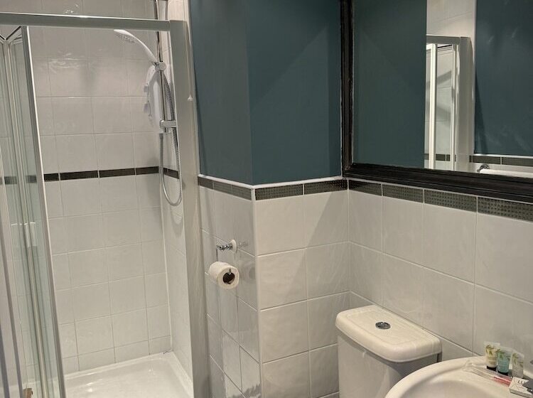 بنسيون Windsor Wine & Dine