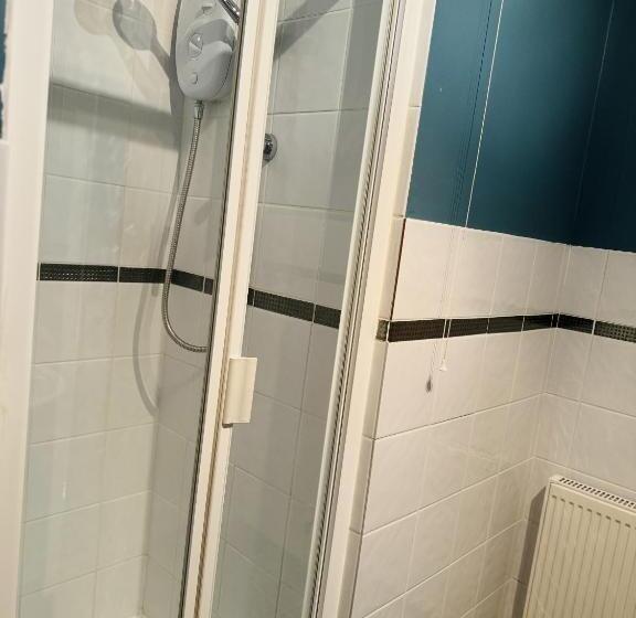 بنسيون Windsor Wine & Dine