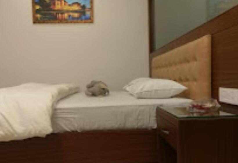 호스텔 Marvel Inn Shirur