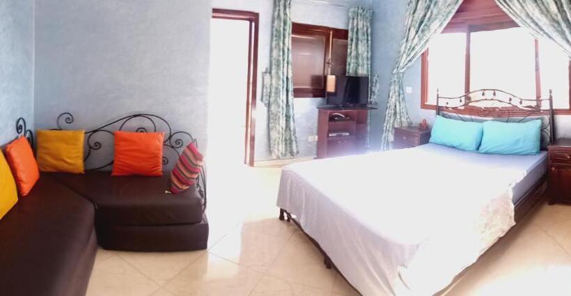 هاستل Dawn Surf