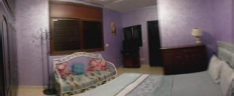 هاستل Dawn Surf